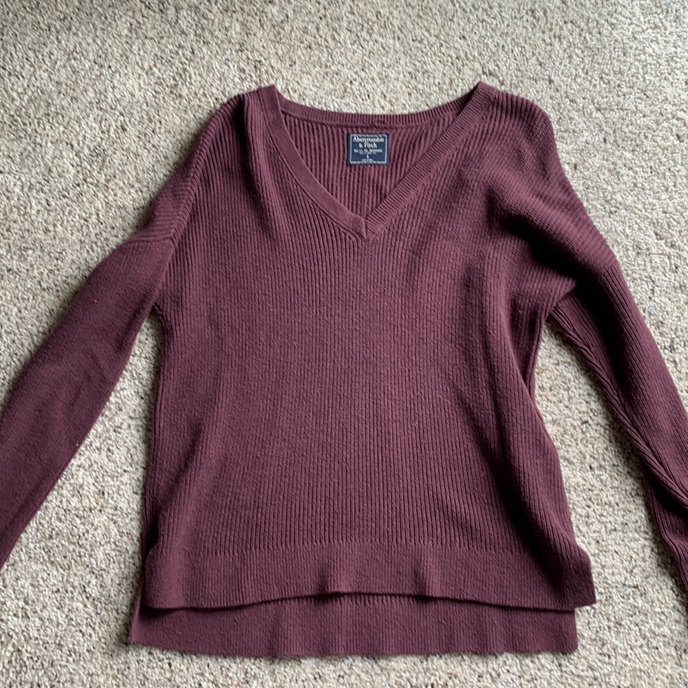 Abercrombie and Fitch plum colored sweater size small